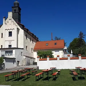 Apartment Schloss Weichs Zu Mit 1-2schlafzimmer Parkplatz Internet 60qm Zentrum